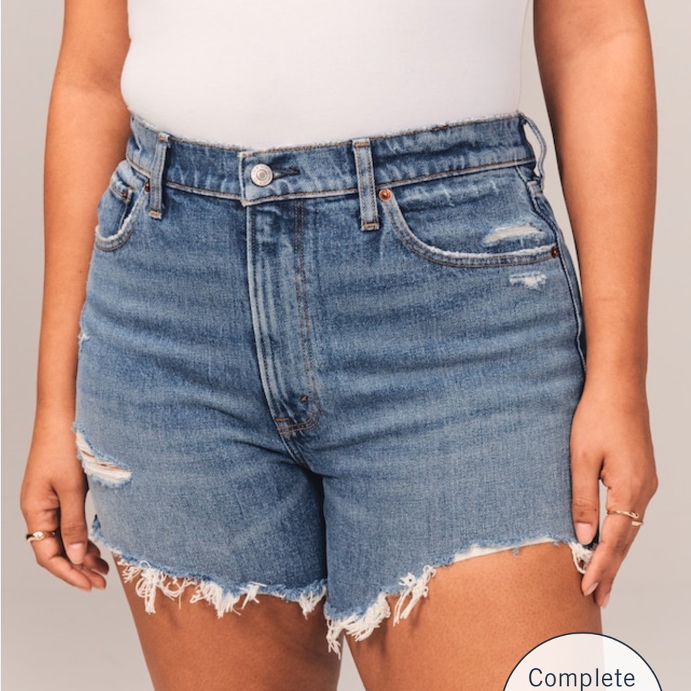 Abercrombie High Rise 4” Shorts 26